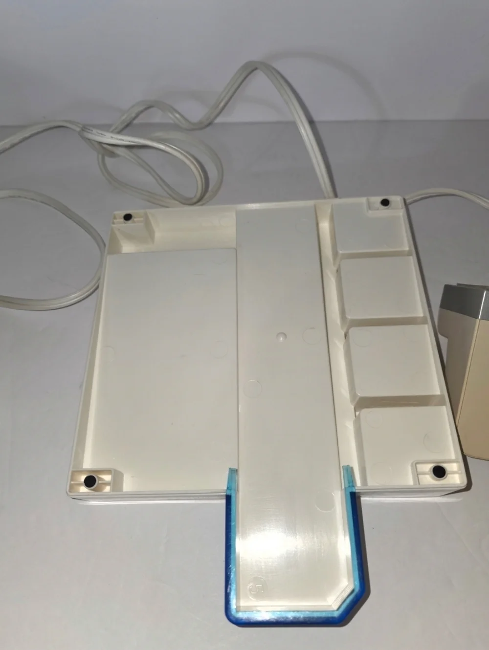 Vintage Nintendo Wii Charging Dock With Remote Charger Stand Tray Bundle